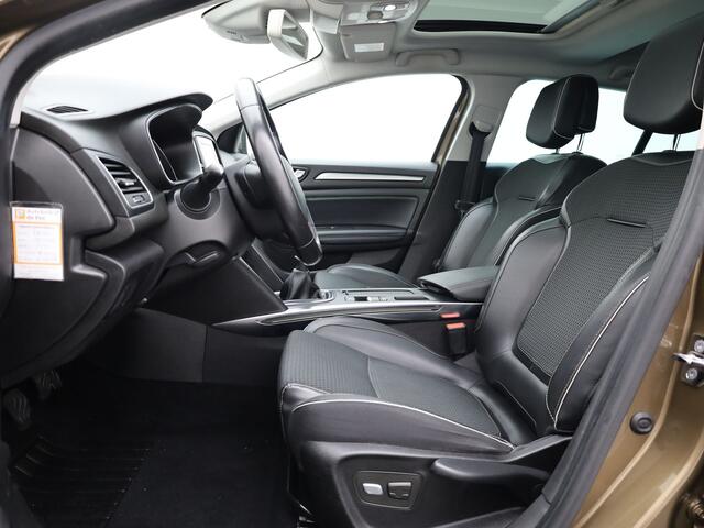 Renault MEGANE Estate 1.2 TCe Bose | Panodak | Trekhaak | Head Up | Adapt. cr. | Camera | Prijs Rijklaar!!