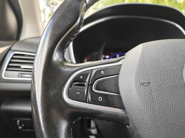 Renault MEGANE 1.3 TCe Limited AUTOMAAT | CRUISE | HAAK | NAVI | CAMERA | BOSE |