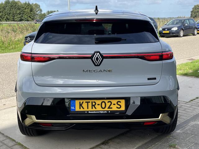 Renault MEGANE E-Tech EV60 Optimum Charge Iconic 220PK / 360 Camera / Winter pakket / Harman Kardon / Warmtepomp /
