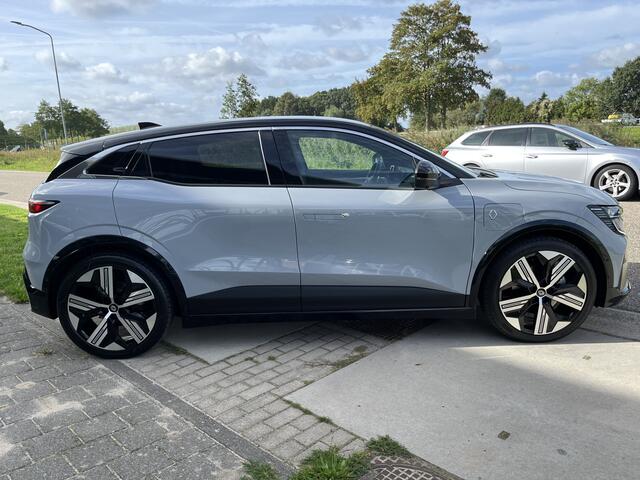Renault MEGANE E-Tech EV60 Optimum Charge Iconic 220PK / 360 Camera / Winter pakket / Harman Kardon / Warmtepomp /