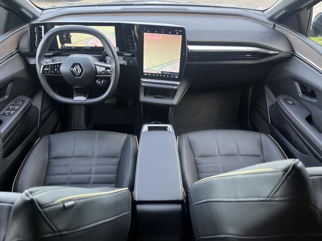 Renault MEGANE E-Tech EV60 Optimum Charge Iconic 220PK / 360 Camera / Winter pakket / Harman Kardon / Warmtepomp /