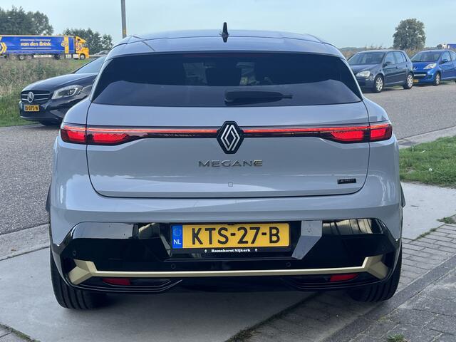 Renault MEGANE E-Tech EV60 Optimum Charge Iconic 220PK / 360 Camera / Winter pakket / Harman Kardon / Warmtepomp /