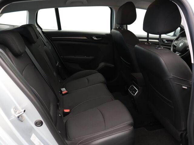 Renault MEGANE Estate 1.3 TCe Business Zen | Voor en achter parkeersensoren | Achteruitrijcamera | Climate Control | Navigatie | 1e eigenaar |
