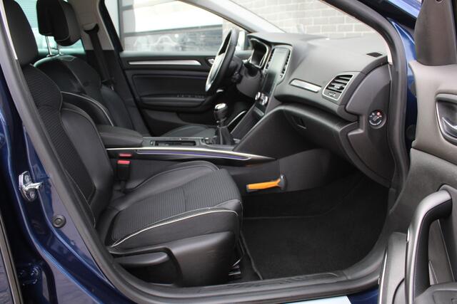 Renault MEGANE 1.2 TCe Bose / HUD / Keyless / Camera / N.A.P.