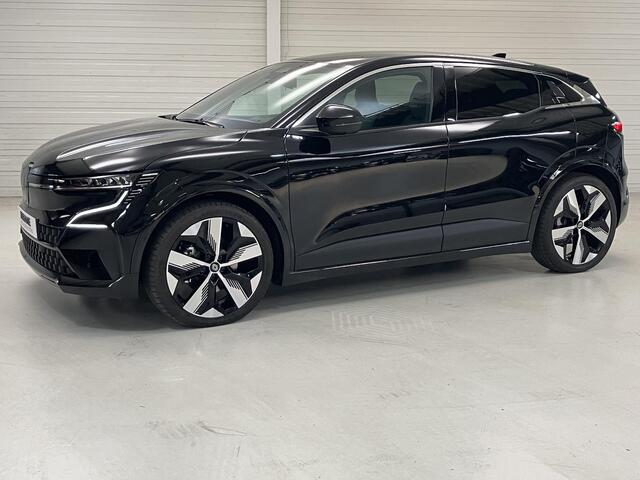 Renault MEGANE E-Tech comfort range techno 60 kWh Warmtepomp / stuur en stoelverwarming / Blind Spot Warning / Around View Monitor camera / Draadloos Apple CarPlay en Android Auto
