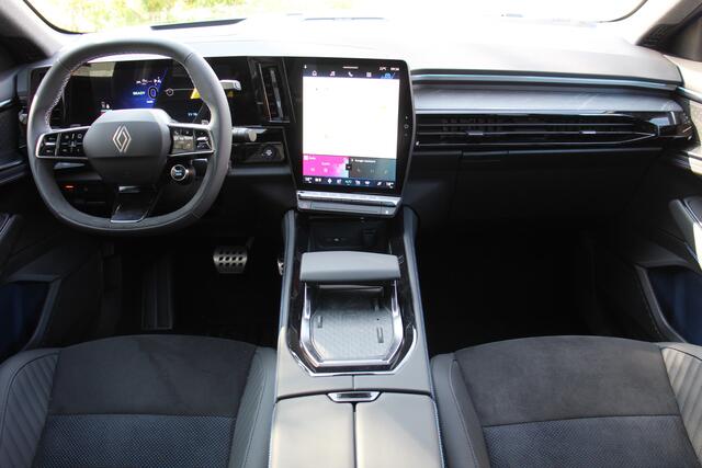 Renault Rafale E-Tech Hybrid 200 esprit Alpine - Demo - Pack Around Vieuw Pack Harman Kardon / Pack Privilege/ Head-up Display/ Solar Bay Panoramadak