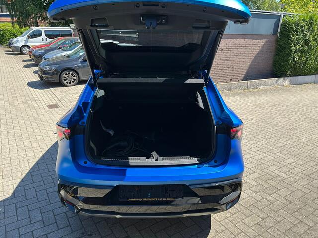 Renault Rafale 1.2 E-Tech 4x4 plug-in hybrid 300 atelier Alpine