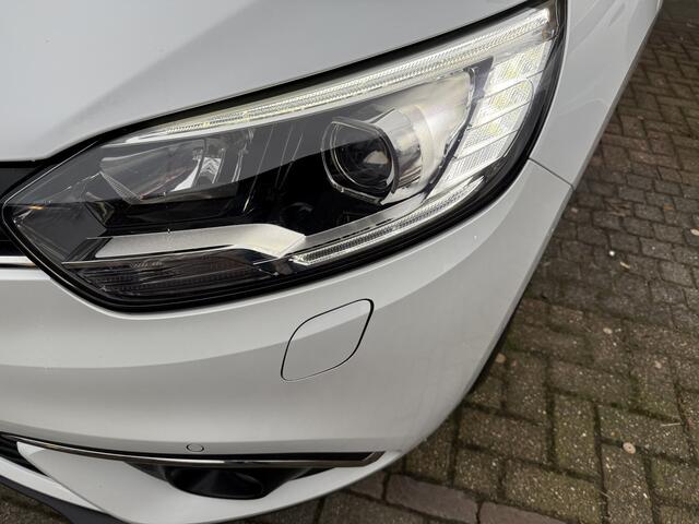 Renault SCENIC 1.3 TCe Bose CAMERA PANORAMADAK TREKHAAK AIRCO PDC AUTOM IN PARKEREN