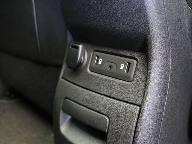 Renault SCENIC TCe 130pk Bose | Trekhaak | Bose premium Audio | Panoramadak | Dealer onderhouden |