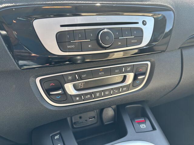 Renault SCENIC 1.2 TCe Bose Trekhaak / Panoramadak / Camera