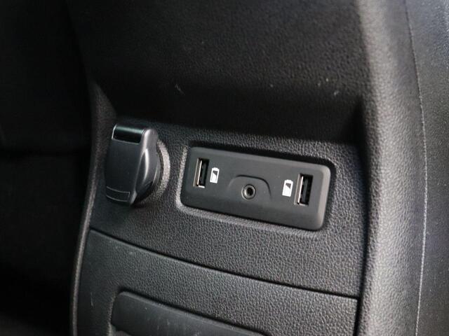 Renault SCENIC dCi 110pk Intens | Trekhaak | Achteruitrijcamera | Cruise Control | Parkeersensoren Voor en Achter |