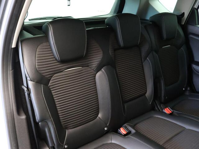 Renault SCENIC dCi 110pk Intens | Trekhaak | Achteruitrijcamera | Cruise Control | Parkeersensoren Voor en Achter |