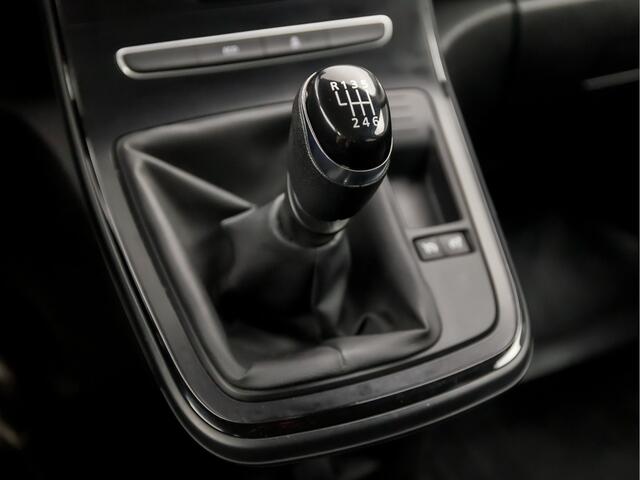 Renault SCENIC 1.3 TCe Sport (AIRCO, BLUETOOTH, ELEK PAKKET, SPORTSTOELEN, CRUISE, NIEUWE APK, NIEUWSTAAT)