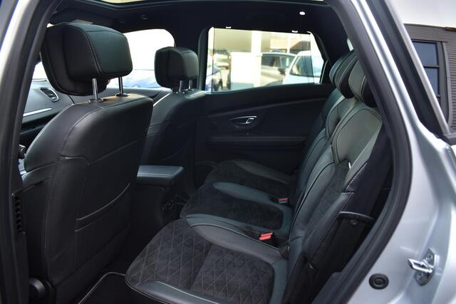 Renault SCENIC TCe 140 EDC Black Edition | AUTOMAAT | PANORAMADAK | HUD | BOSE | STOELVERWARMING | CAMERA | NAVI | ADAPT. CRUISE CONTROL | PDC | LMV