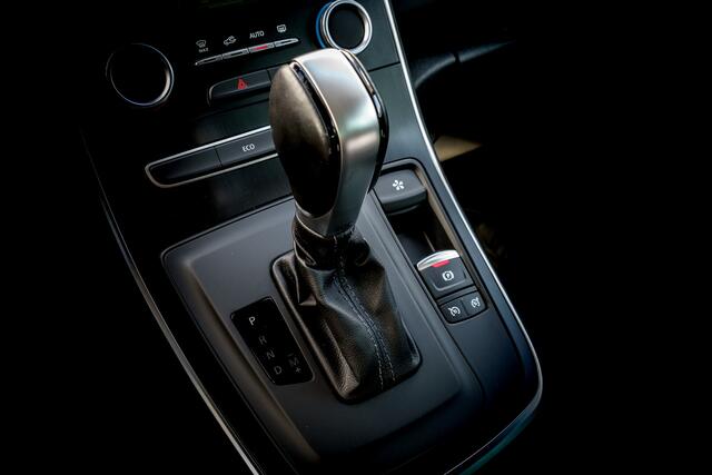 Renault SCENIC 1.3 TCe Automaat Intens | Afn. Trekhaak | 20 inch LMV | Keyless | Camera | Getint Glas