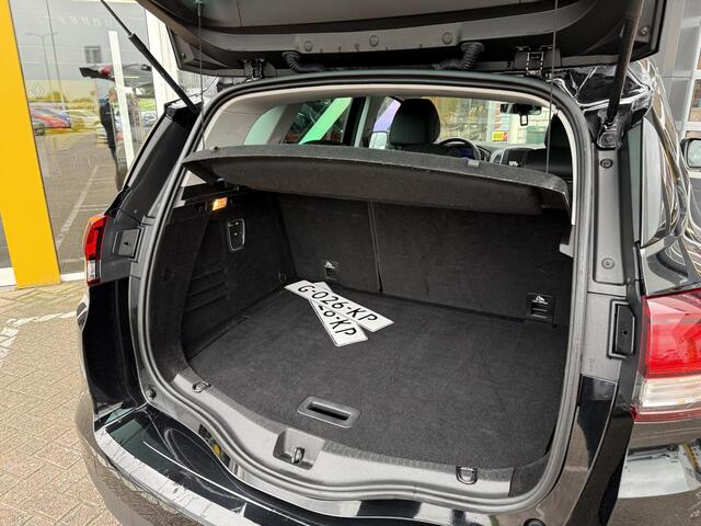 Renault SCENIC 1.3 TCe Intens | Trekhaak | Achteruitrijcamera | Navigatie | Stoelverwarming | Climate Control | Key-less | Cruise Control | Parkeersensoren | Lichtmetaal |