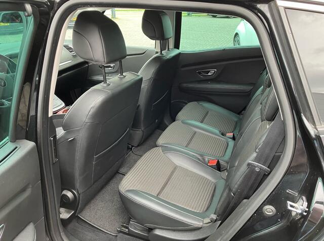 Renault SCENIC 1.3 TCe Intens / Camera / Head-up / Navigatie / Half leder / 20'' / Dodehoek / DAB / Cruise Control