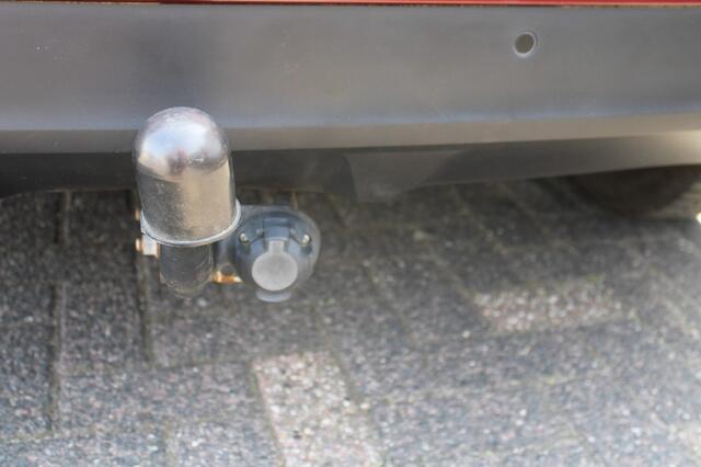 Renault SCENIC TCe 140 pk Bose AUTOMAAT met o.a winterpakket/panodak/trekhaak