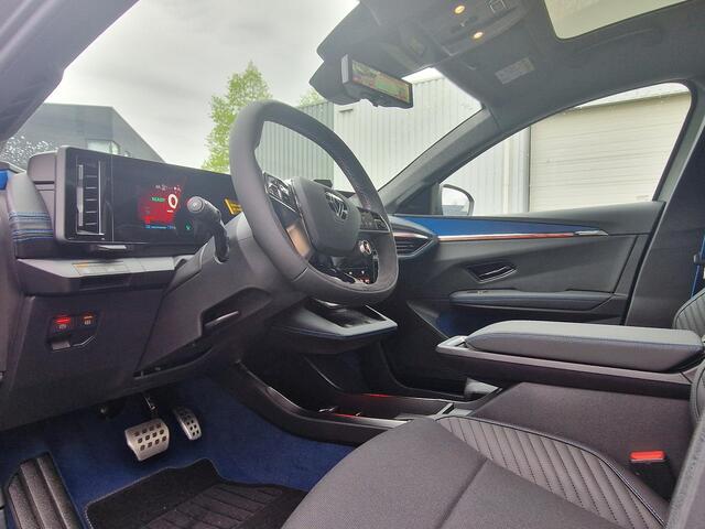 Renault SCENIC E-Tech EV87 long range esprit Alpine / Solarbay Panoramadak / Harman Kardon / Adaptief Cruise Control / Elektrische Achterklep / Stoel & Stuurverwarming / Google Navigatie / Warmtepomp /