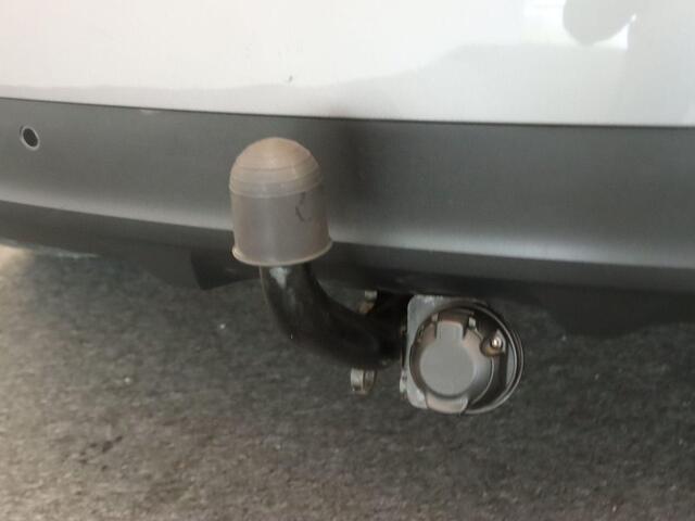 Renault SCENIC 1.2 TCe Intens - ORIGINEEL NEDERLANDSE AUTO - AFKOMSTIG VAN 2E EIGENAAR - VASTE 13 POLIGE TREKHAAK - TREKGEWICHT 1850 KG !!! - PARKEERSENSOREN VOOR/ ACHTER - CAMERA - 20 INCH LICHT METALEN VELGEN - LICHT EN REGENSENSOR