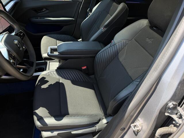 Renault SCENIC E-Tech EV87 long range Alpine / SOH 98% / WLTP 625km / Snel lader / Solarbay Panoramadak / Harman Kardon / Two Tone / Adaptive Cruise / Camera