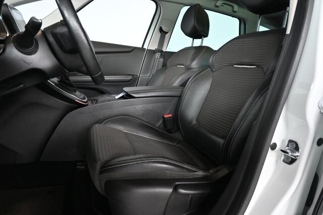 Renault SCENIC 1.3 TCe Intens Automaat Nap Clima Cruise Trekhaak Navigatie Head up Panoramadak 100% Onderhouden! Inruil Mogelijk!