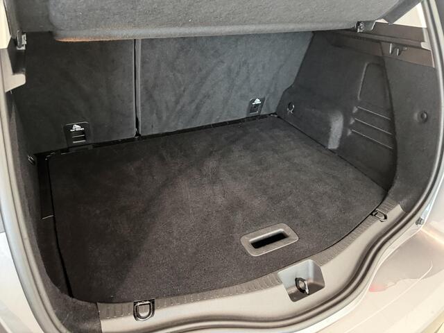 Renault SCENIC 1.3 TCe Bose | Trekhaak | Easy Life Pack | Massagefunctie Bestuurderstoel | 20'' Inch Lichtmetalen Velgen | All-Season banden