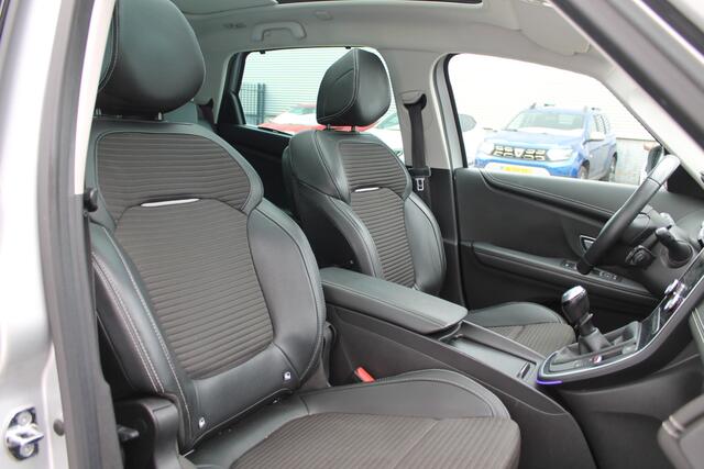 Renault SCENIC 1.3 TCe Intens 140 PK | Trekhaak | Panoramisch dak | ECC | Camera achter | 1850 KG geremd |