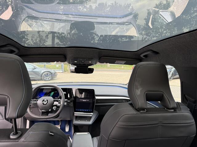Renault SCENIC E-Tech EV87 long range esprit Alpine VAN: 40.900,- VOOR: 38.877,- UW HERFSTVOORDEEL: 2.023,- | HARMAN KARDON | PANORAMADAK | ADAPTIVE CRUISE | CAMERA | DODE HOEK DETECTIE – foto 3