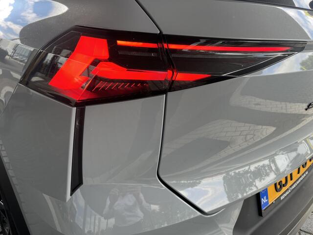 Renault Symbioz 1.6 E-Tech full hybrid 145 esprit Alpine Renault Symbioz 1.6 E-Tech hybrid 145 esprit Alpine / DEMO HILLEGOM / PACK WINTER PREMIUM / PANORAMA DAK / HARNAN KARDON AUDIO / ELEKTR. ACHTERKLEP / PACK ADVANCED DRIVING