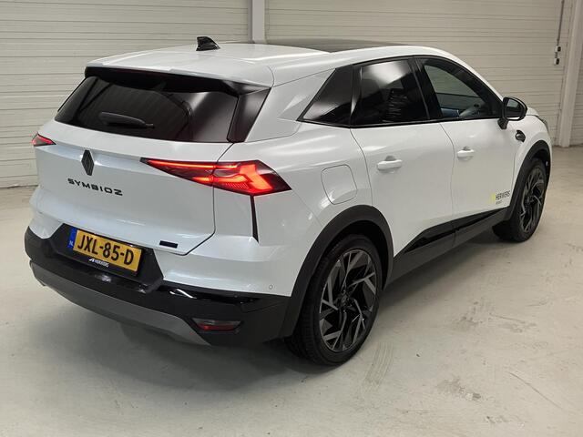 Renault Symbioz 1.8 E-Tech full hybrid 160 esprit Alpine / Demonstratieauto / Harman Kardon Audio / Panoramadak / Google Maps Navigatie / 360 Graden Camera / Stoel- en Stuurverwarming / Verwarmde Voorruit / Elektrische Kofferbak / Elektrische Stoelverstelling / Sportstoe