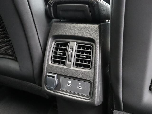 Renault Symbioz E-Tech full hybrid 160pk iconic | Vijf jaar garantie | Harman Kardon | Panoramisch vast glazen dak |