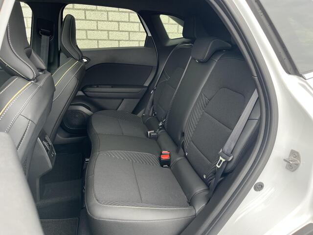 Renault Symbioz 1.8 E-Tech Full Hybrid 160 Iconic | Demo | Panoramadak | Harman / Kardon | Stoelverwarming | Adaptive Cruise Control |