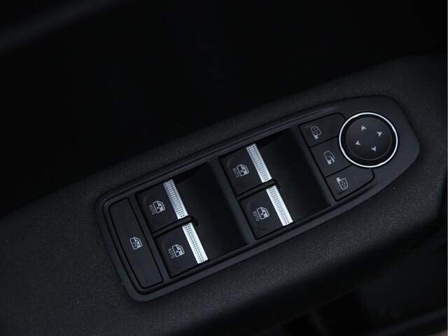Renault Symbioz 1.3 mild hybrid 140 Evolution NAVI / STOELVERWARMING / ALL SEASON