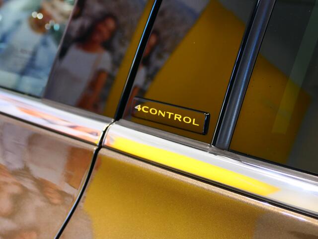 Renault TALISMAN Estate 1.8 TCe Intens *4 CONTROL!* *19" LMV* - Massagestoelen, dode hoek, parkeerassistent