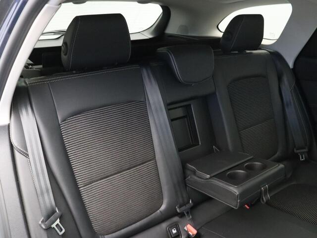 Renault TALISMAN Estate 160pk TCe Business Intens | Stoel en stuurverwarming | Achteruitrijcamera | Navigatie | Climate control |