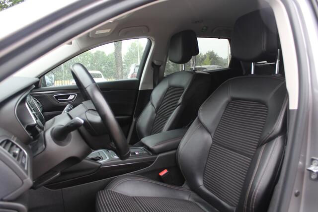 Renault TALISMAN Estate 1.5 dCi Intens / Navigatie / Parkeerhulp achter / Cruise Control / 18'' / Half leder / Bose / KEyless / DAB / Cruise Control
