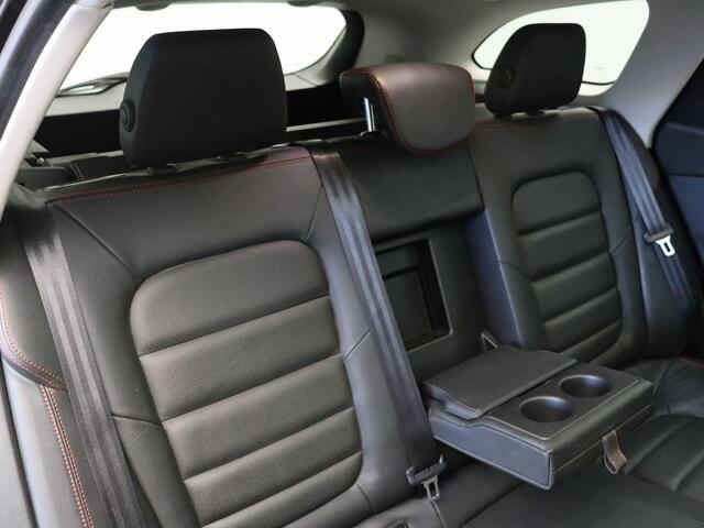 Renault TALISMAN Estate TCe 160pk EDC/Aut.7 S-Edition | Bose Audio | Adaptieve Cruise | Stoel- & Stuurverwarming | Panoramadak | Achteruitrijcamera | Trekhaak