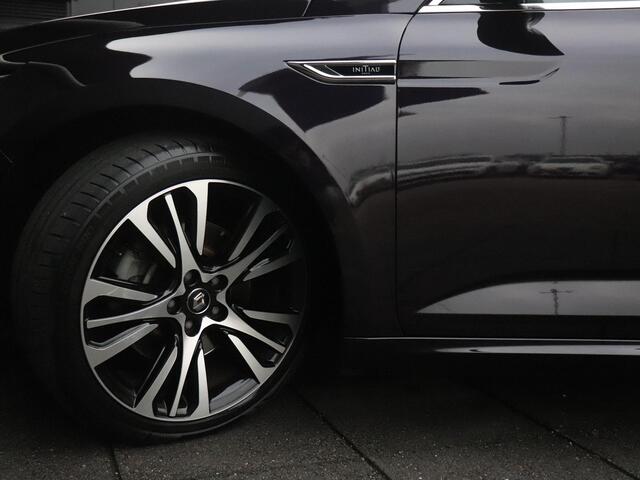 Renault TALISMAN Estate 1.6 TCe Initiale Paris PANORAMADAK | LEER | CAMERA | HEAD UP | STOEL VERW