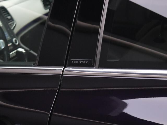 Renault TALISMAN Estate 1.6 TCe Initiale Paris PANORAMADAK | LEER | CAMERA | HEAD UP | STOEL VERW