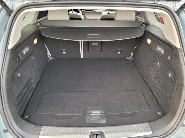 Renault TALISMAN Estate 1.3 TCe Business Initiale Paris | Schuif/Kantel-Dak | Stoelverwarming/Koeling | Head Up Display