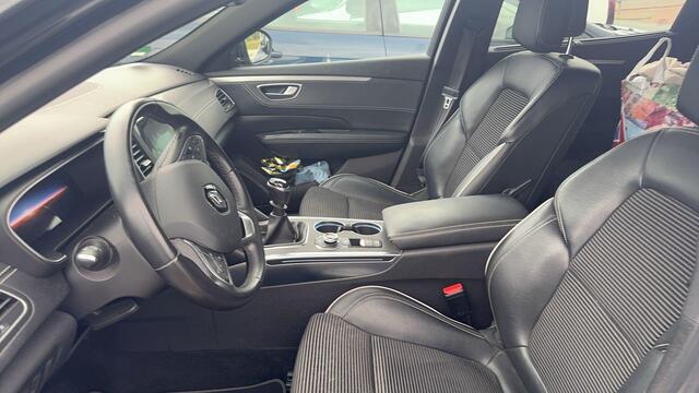 Renault TALISMAN Estate 1.3 TCe Business Intens 140pk | Achteruitrijcamera | Half leder |