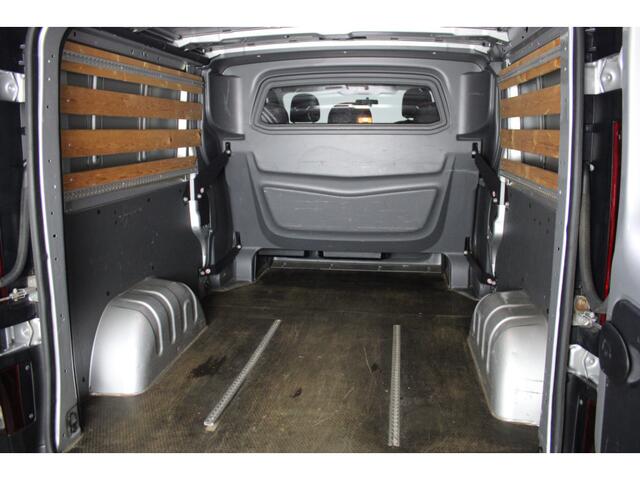 Renault TRAFIC 1.6 dCi T29 L2H1 DC Comfort | Comfort | komt geen BTW bij | Lichte Schade | 5 Persoons | Airco / PDC achter / Navi / Bluetooth