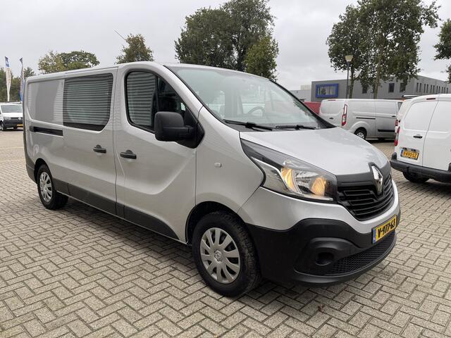 Renault TRAFIC 1.6 dCi 115pk T29 L2H1 DC 6 persoons Comfort / prijs rijklaar ¤ 13.950 ex btw / lease vanaf ¤ 256 / airco / zilver metallic / achterklep