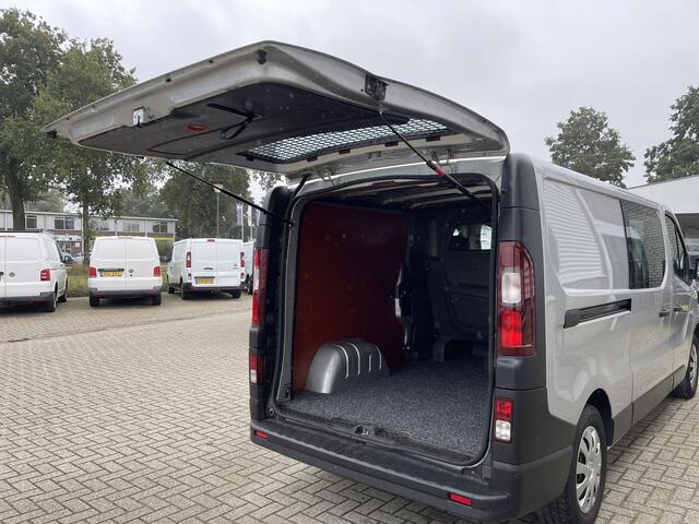 Renault TRAFIC 1.6 dCi 115pk T29 L2H1 DC 6 persoons Comfort / prijs rijklaar ¤ 13.950 ex btw / lease vanaf ¤ 256 / airco / zilver metallic / achterklep