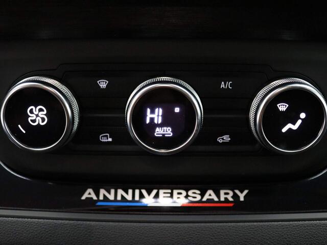 Renault TRAFIC dCi 150pk T30 L2H1 Extra 125th Anniversary EDC/AUTOMAAT NIEUW! Camera | Climate | Navi | Sidebars | Trekhaak | 17" Velgen