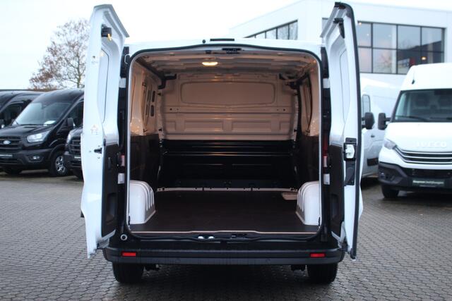 Renault TRAFIC 2.0 Blue dCi 150pk T30 L2H1 | Cruise | Carplay/Android | | Lease 519,- p/m