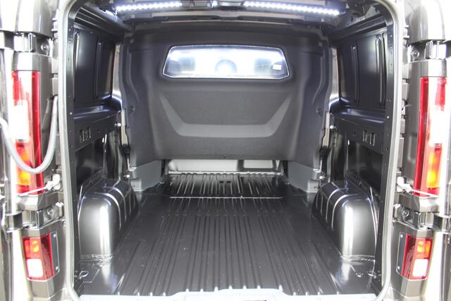 Renault TRAFIC 2.0-170pk dCi T29 L2H1 Luxe dubbele cabine AUTOMAAT. Luxe Renault Trafic dubbele cabine. Airco, navigatie, telefoonvoorb., metallic lak, LM wielen, schuifdeur li.+re., armsteunen li.+re voor, Isofix etc, etc
