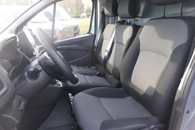 Renault TRAFIC 2.0 dCi 130 T30 L2H1 Work Edition | Navigatie | Trekhaak | Side bars | AppleCarplay AndroidAuto | Airco |