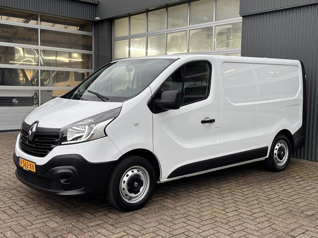 Renault TRAFIC 1.6 dCi T29 L1H1 Airco Cruise control Ladekasten Kastinrichting Trekhaak 2000kg trekgewicht Bluetooth telefoon voorbereiding Navigatiesysteem Schuifdeur 2-Persoons 1e eigenaar Euro 6